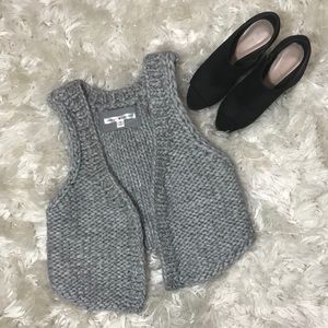 Cute Gray Knitted Vest